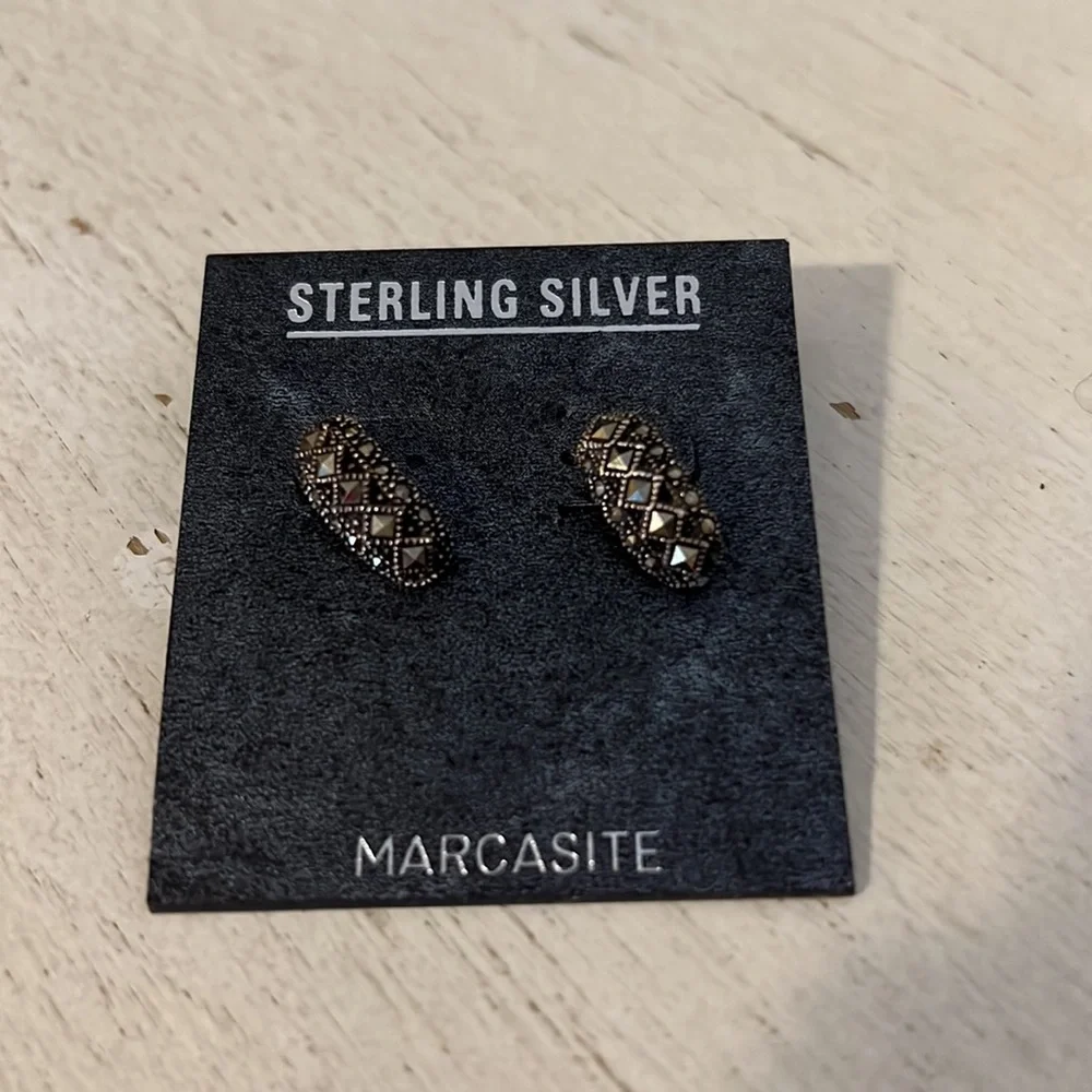 NWOT Sterling Silver Marcasite pierced earrings CW 925